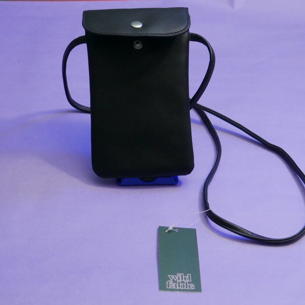 Wild Fable Women's Small Black Crossbody Purse - Picture 2 of 2